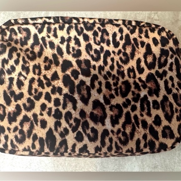 VICTORIA'S SECRET Makeup Bag - Picture 9 of 10